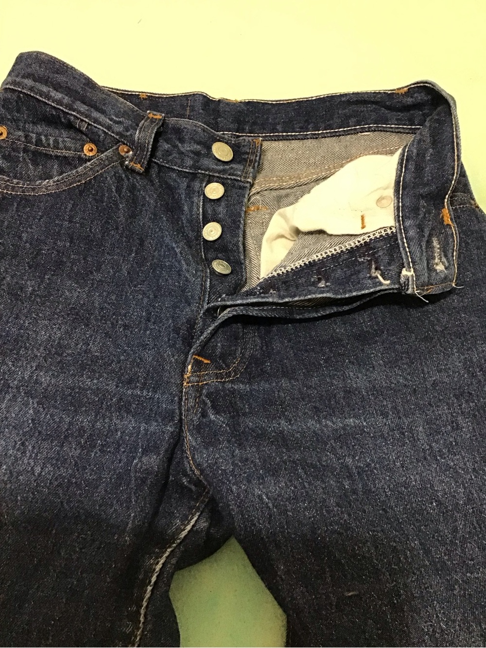 Vintage 1983 Levi’s 501 Women Dark Wash Jeans 26x32 7M Red Care Tag Made in USA - Picture 4 of 15